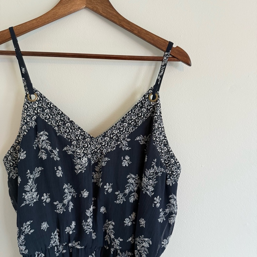 Floral Navy Dress - Picture 4 of 9